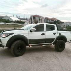 Çamurluk Kaplaması MITSUBISHI L200