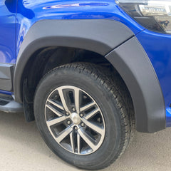 Çamurluk Kaplaması TOYOTA Hilux